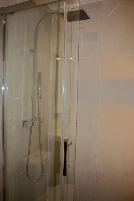 Beautiful 1 Bedroom In Le Marais Appartement Parijs